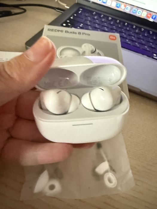 Redmi Buds 8 Pro novos com caixa — brancos