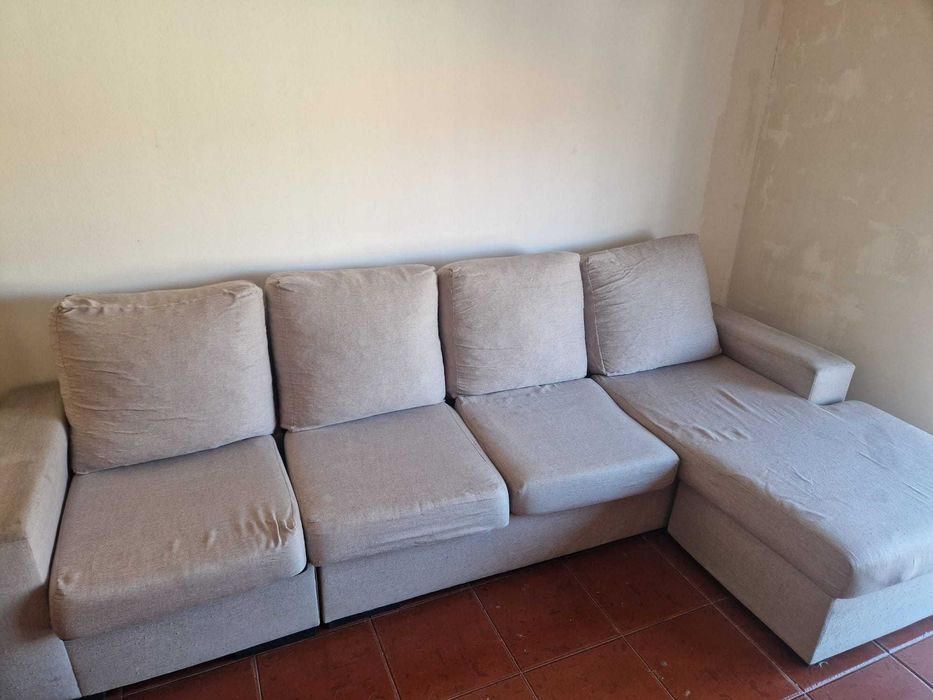 Sofá modular 4 lugares com chaise 2,80m + sommier casal 1,40 x 1,90
