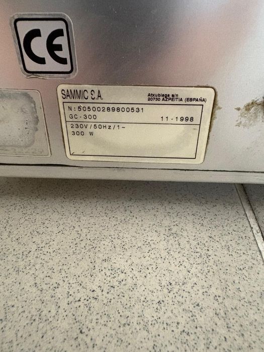 Cortadora profissional Sammic GC-300 (lâmina 300 mm) — 230V / 300 W