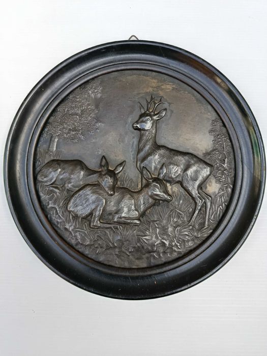 Escultura Metal Relevado Veados Inglaterra Séc XIX 23,5 cm diâmetro
