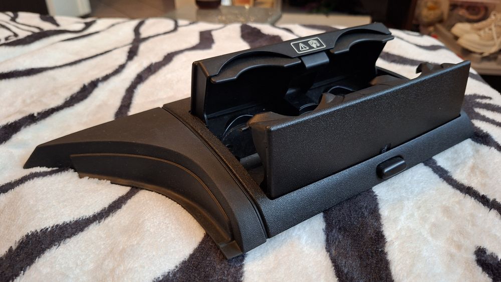 Freelander 1 Cup Holder.