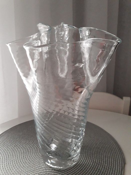 Przepiękny wazon chusta.