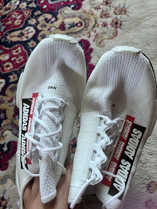 Кросівки Adidas NMD_R1 V2 white H02537
