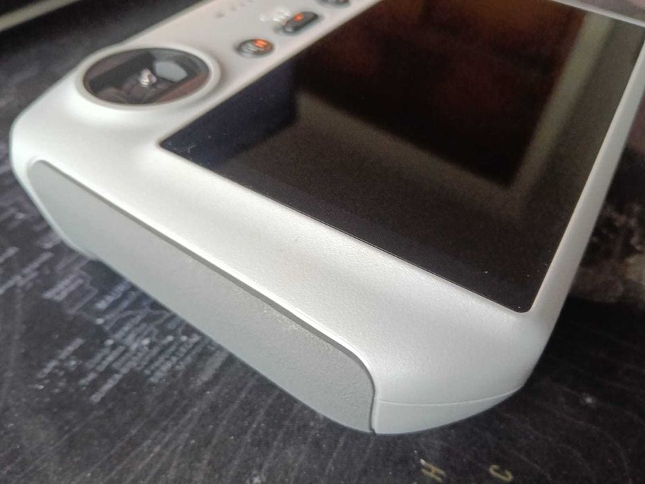 DJI RC Comando com Ecrã – Compatível Mini 3 Pro / Air 2S / Mavic 3