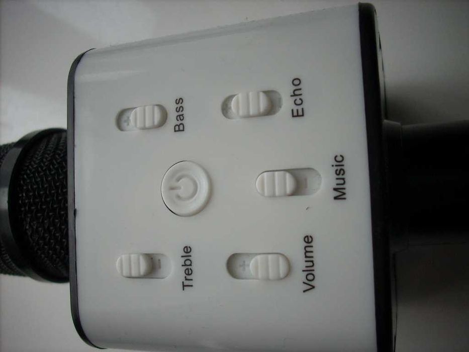 Karaoke mikrofon z głośnikami