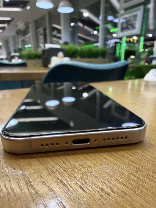 Продам iPhone 15 Pro Max 256 GB (білий)