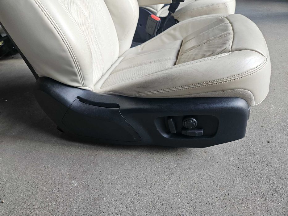 Komplet foteli od Range Rover Sport L494 19r Wentylowane i podgrzewane