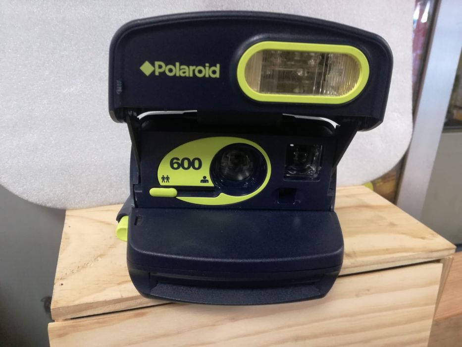 Polaroid Instant Camera 600.64309815054721120