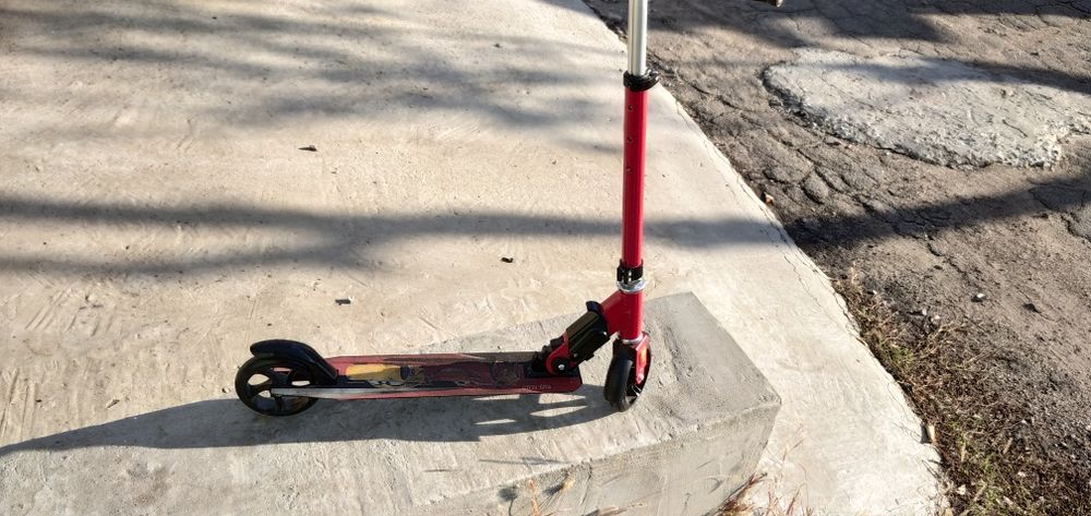 Двухколесный самокат "Cars", (Тачки)