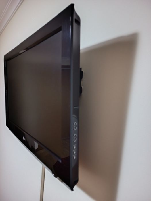 TV LG com avaria