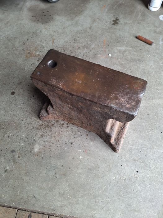 Kowadło kowalskie 150kg