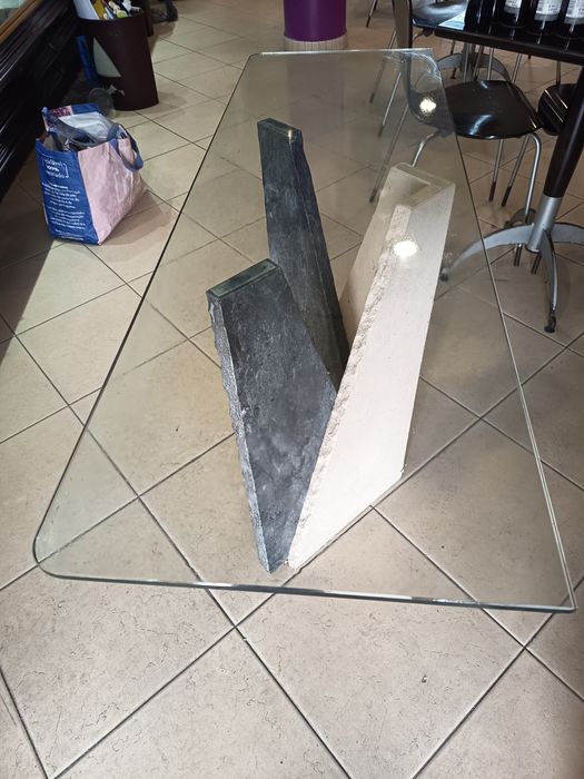 Consola de entrada em mármore e tampo em vidro