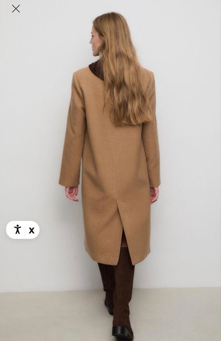 Стильне бежеве пальто Stradivarius