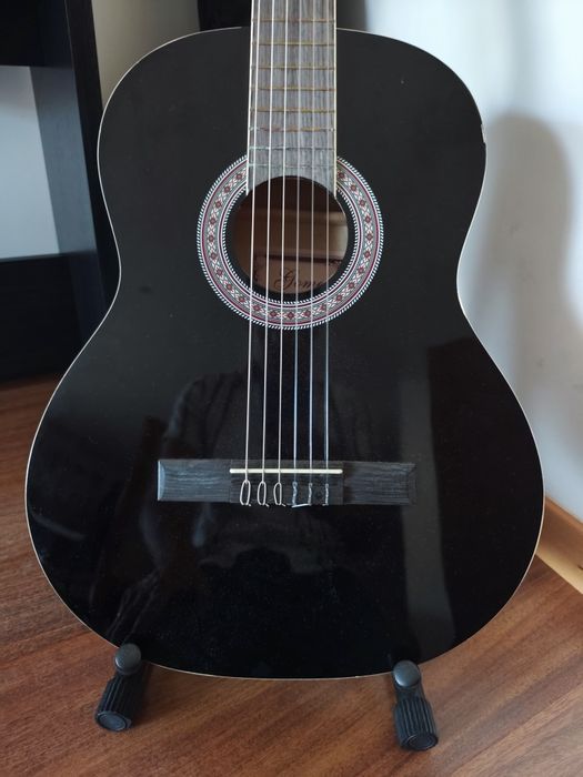 Guitarra Clássica Gomez GOMEZ001/BK (Preta) – Como Nova + Saco