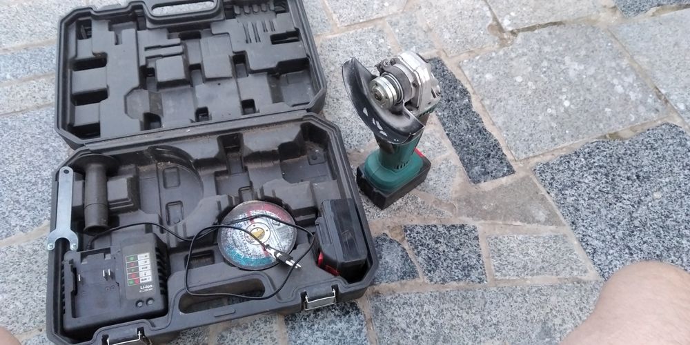 Шлифмашина акамуляторная