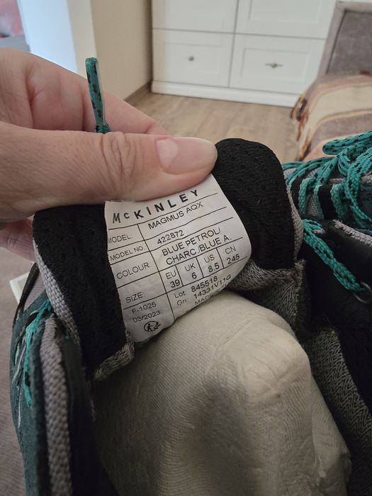 Жіночі трекінгові кросівки McKinley Magmus 39  розмір демісезон