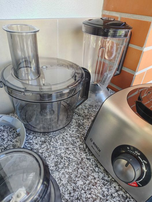 Robot de Cozinha Bosch MultiTalent 8 – 1250W, inox, com liquidificadora e muitos acessórios