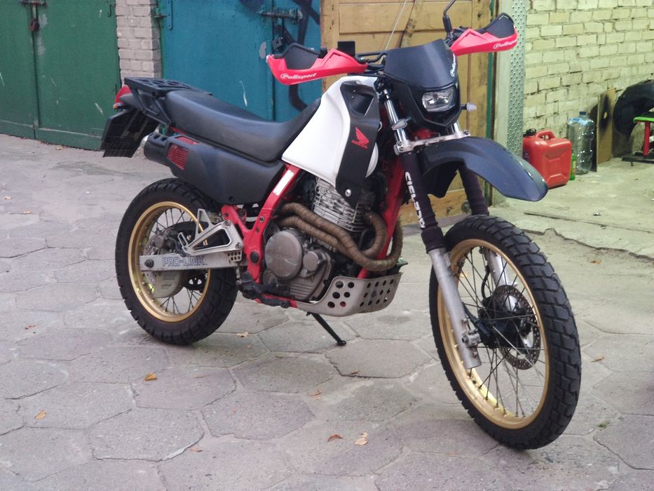 Honda NX650 Dominator
