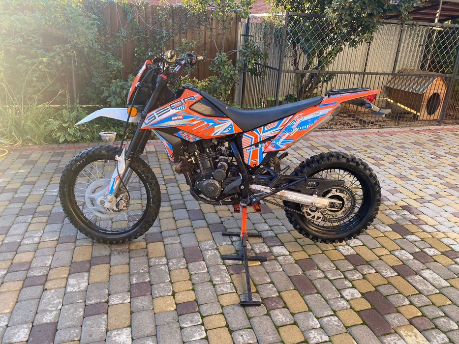 Geon Dakar TwinCam 250