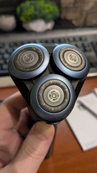 Електробритва чоловіча Philips Shaver Series 5000X X5006/00