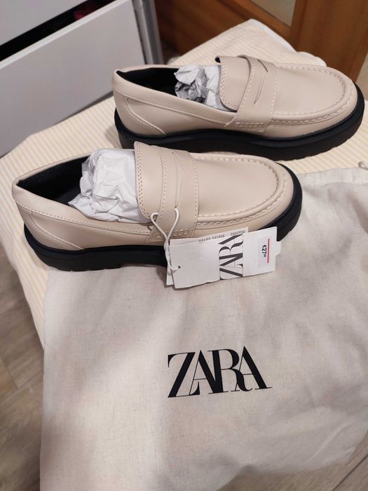 Sapatos da Zara. Tamanho 35. Novod com etiqueta