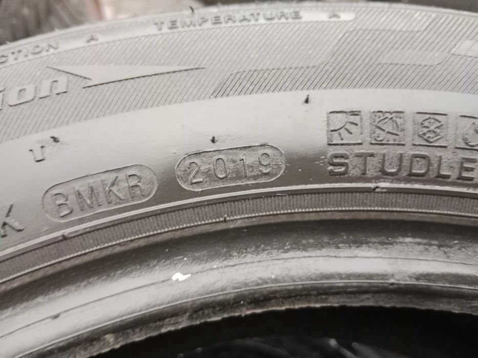 Opony używane 205/55R16 Nexen N blue 4Season 2szt.