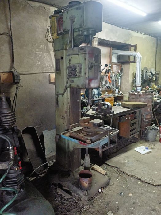 Свердлильний станок