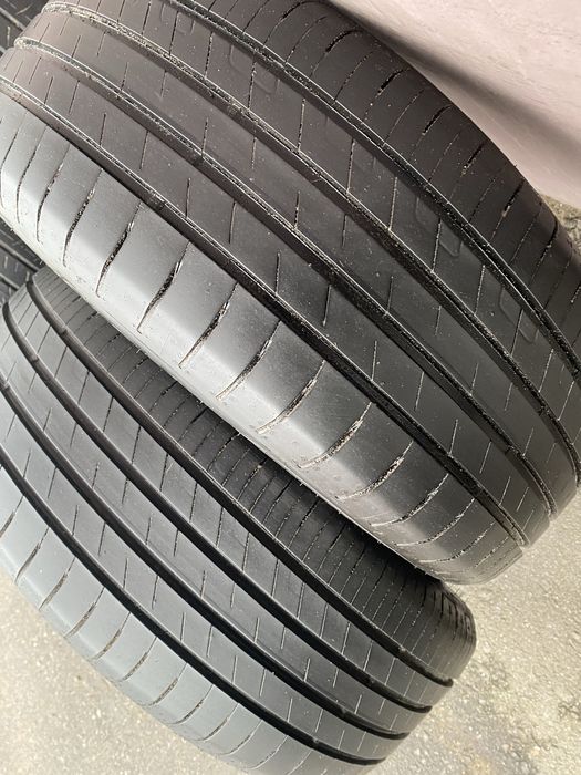 215/50/17 Good year  2 шт