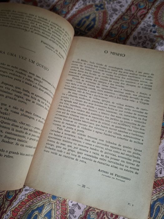 Antigo livro de leitura para o ensino técnico profissional