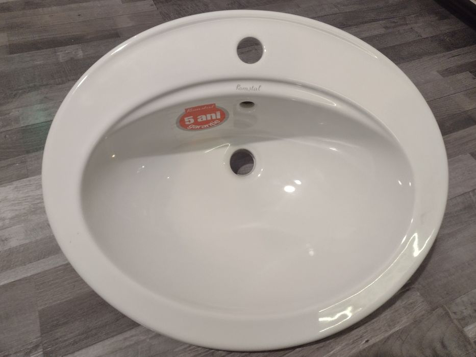 Umywalka ceramiczna okrągła nablatowa