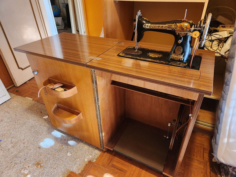 Máquina de Costura Singer Antiga bom estado