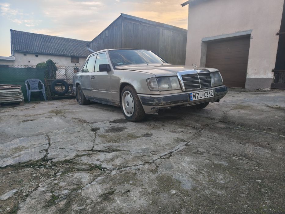 Mercedes-Benz W124