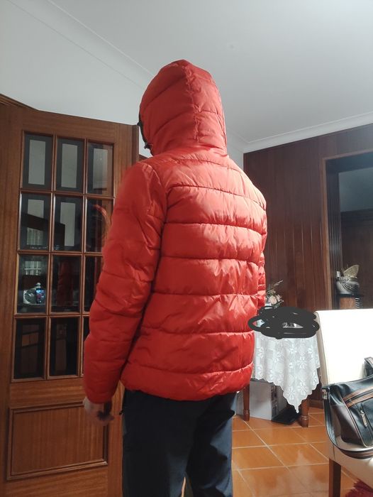 Anorak de penas com capuz