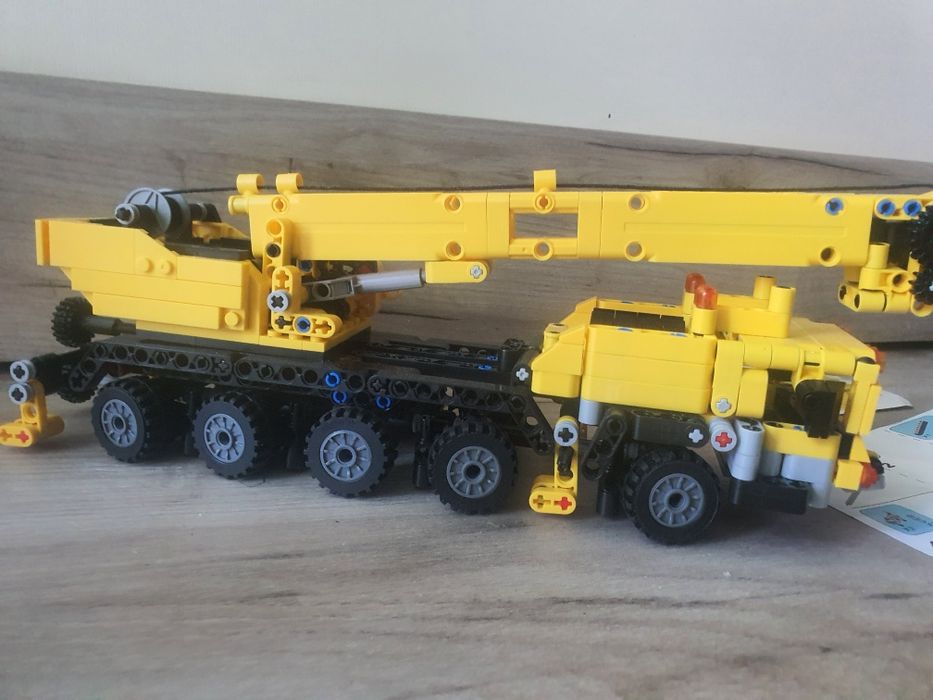 Lego грузовий кран