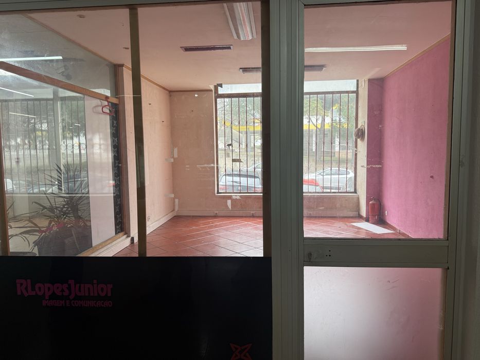 Loja para arrendar centro comercial