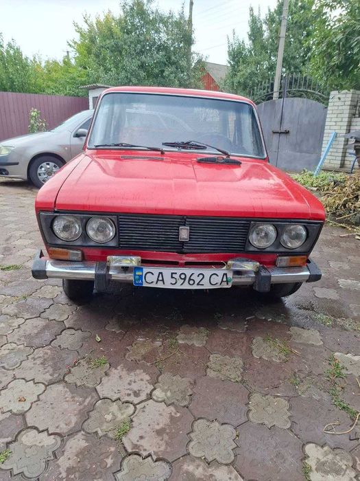 Автомобіль Ваз 2106