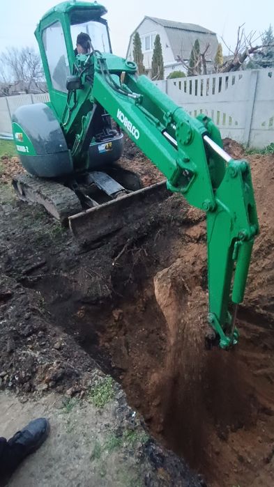 Мини екскаватор гусиничный  аренда доставка в любую точку города течен