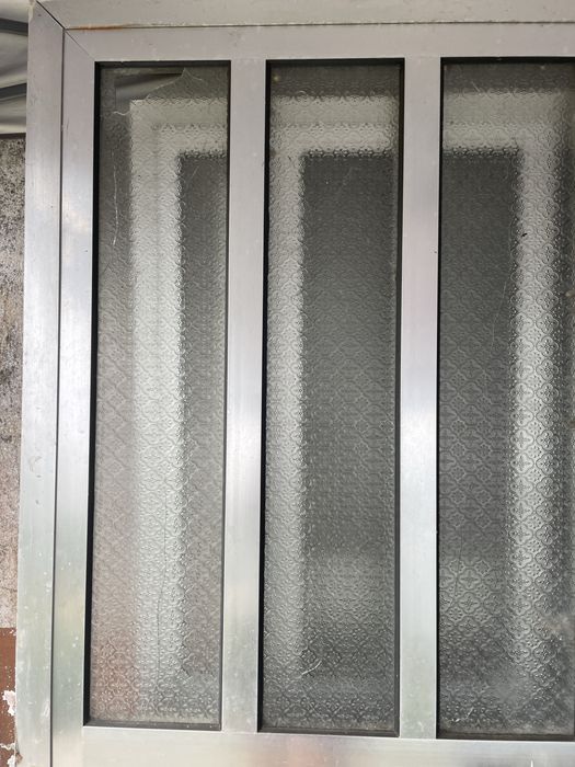 Porta em aluminio