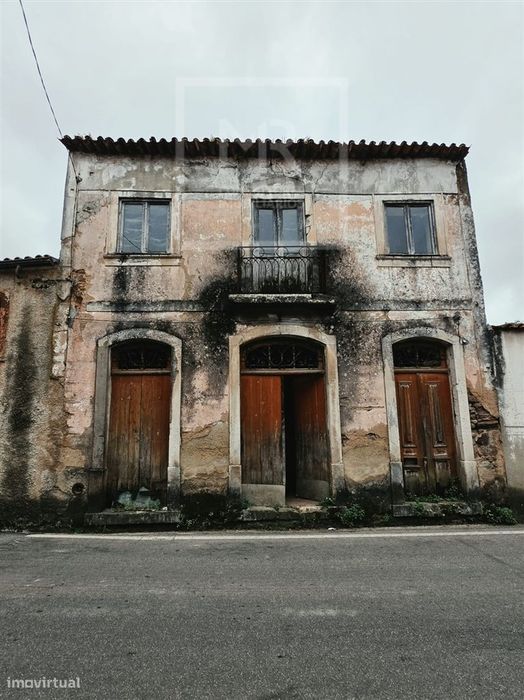 Moradia para Restaurar T3 Venda em Vila Nova de Monsarros,Anadia