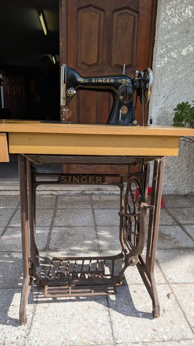 Máquina de costura SINGER