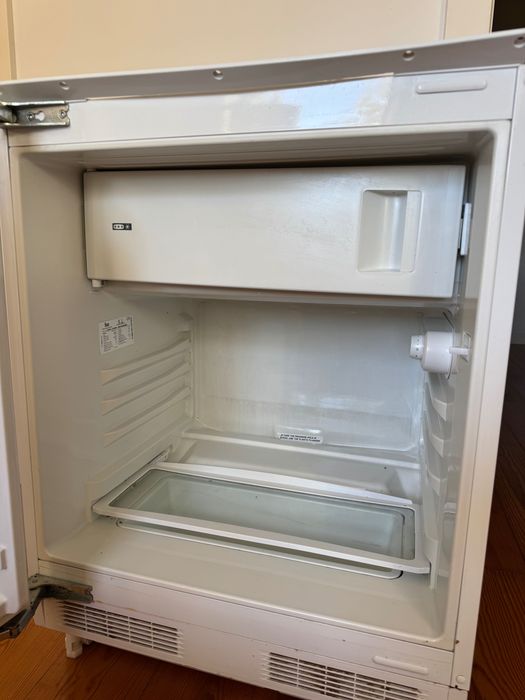 Frigorífico de Encastrar Teka (Under-counter) – Excelente Estado