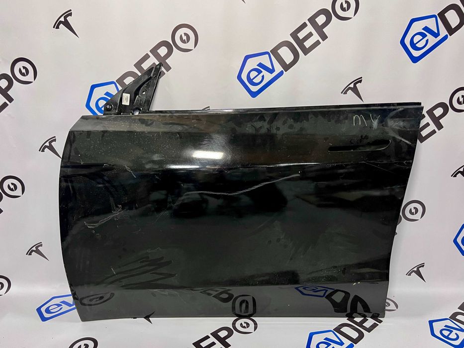 Двері передня ліва/права Tesla Model Y  Наявність Встановлення