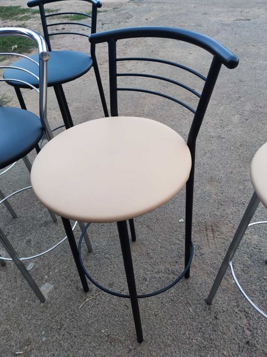 Продам барні стільці