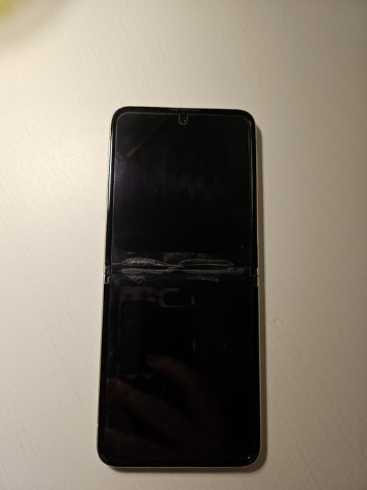 Samsung Galaxy flip z3