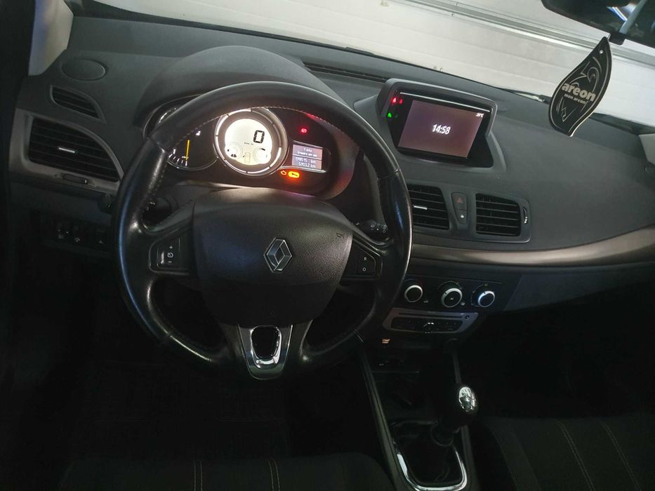 Renault Mégane 2014 impecável sem nada a fazer