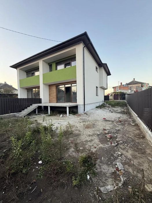 Котедж з ділянкою 3 сотки вул.Сірка 41А, с Зимна Вода