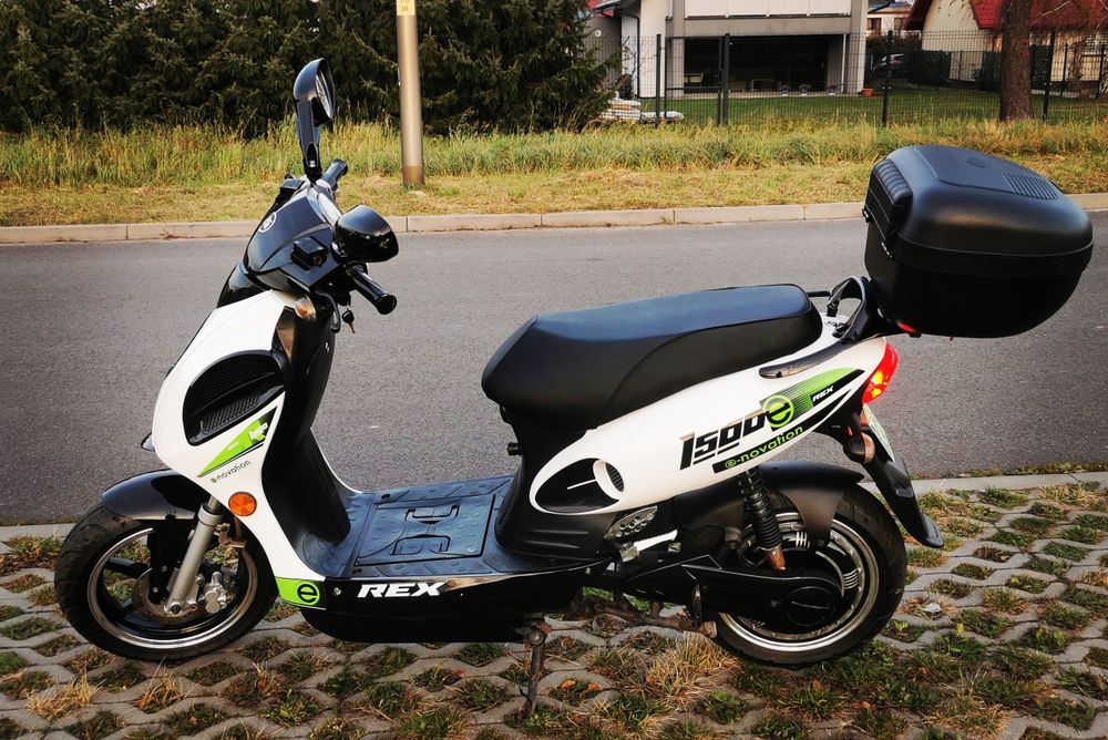 Rex e-novation 1500 skuter elektryczny. Nowe akumulatory
