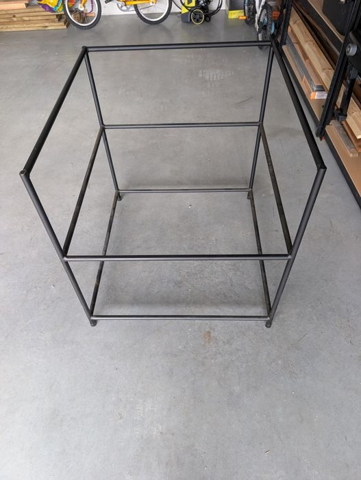 Estrutura para cadeira em ferro preto