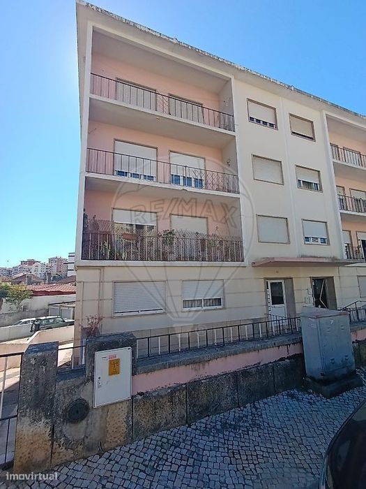 Apartamento T4 para arrendamento