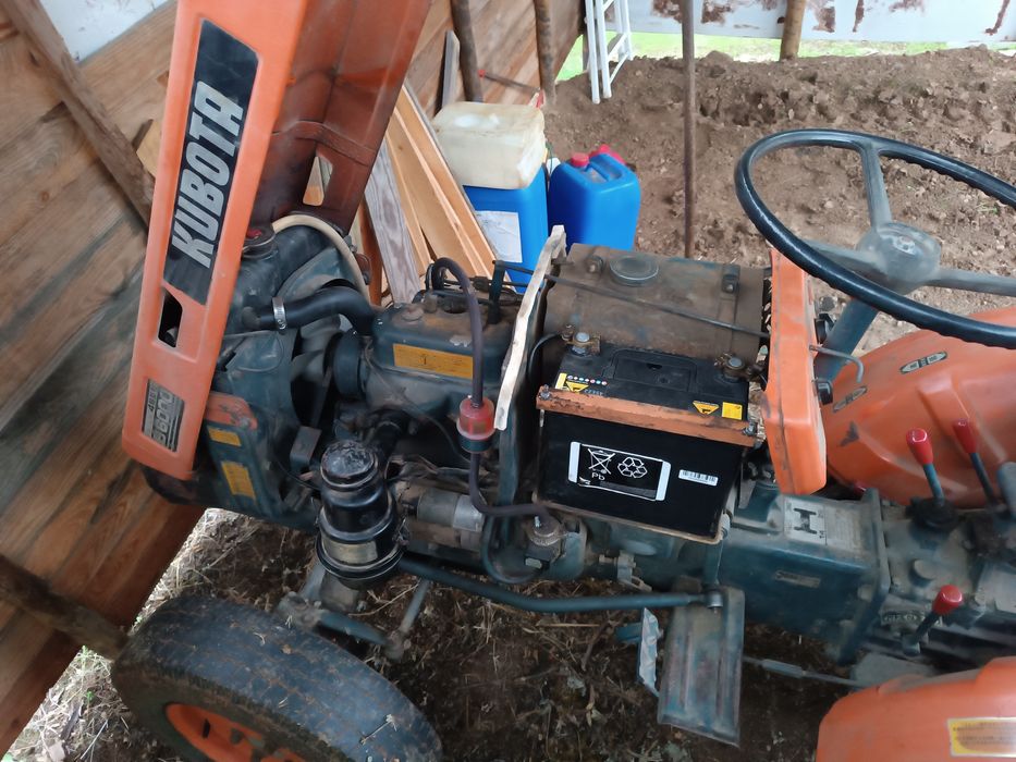 Trator Kubota B6000